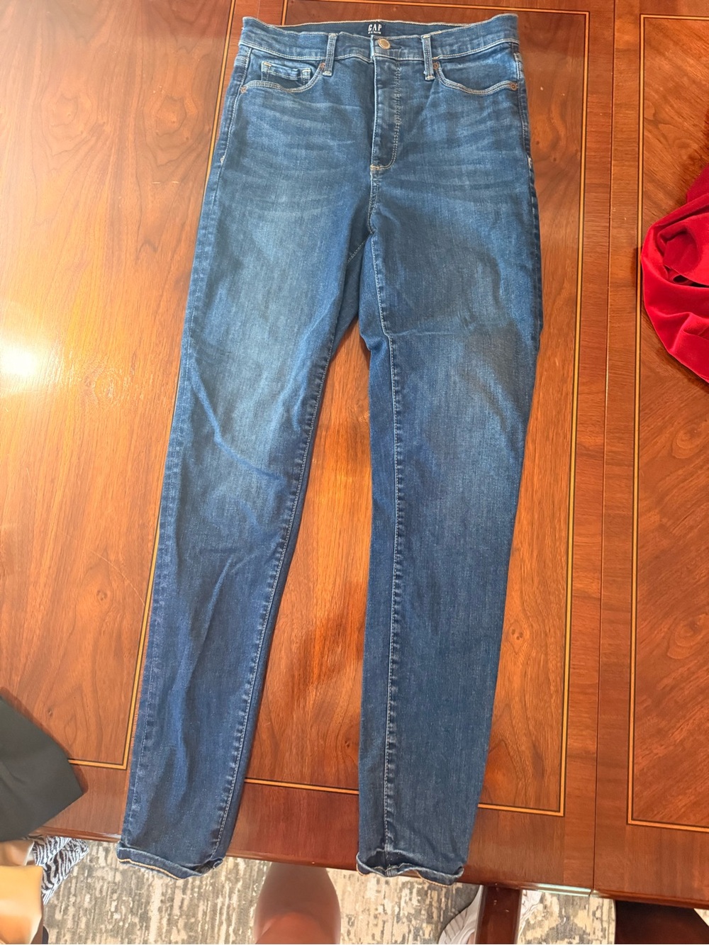 GAP Women's Skinny Jeans in Medium Blue Wash